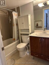 5793 Yonge St in Toronto, ON - Building Photo - Building Photo