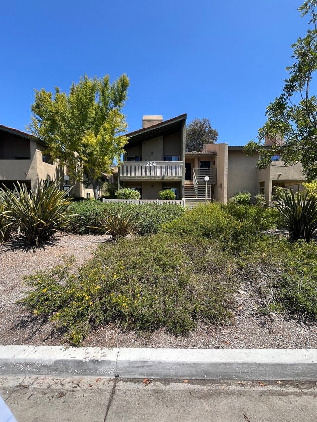 property at 224 Oakleaf Dr