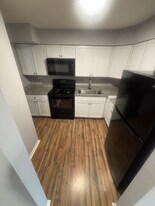 7455 S Saginaw Ave in Chicago, IL - Building Photo