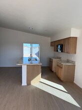 7962 E 47th St in Yuma, AZ - Foto de edificio - Building Photo