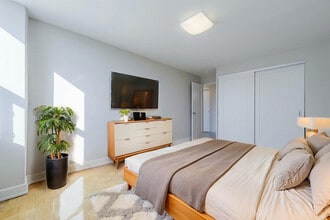 Caledon in Burlington, ON - Building Photo - Building Photo