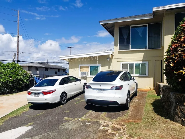 99519 Aiea Heights Dr in Aiea, HI - Foto de edificio - Building Photo