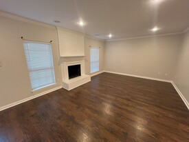 2056 W Magna Carta Pl in Baton Rouge, LA - Building Photo - Building Photo