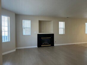 2637 Dornoch Pl in Richland, WA - Building Photo - Building Photo