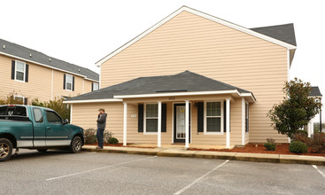 Picket Fences Apartments in Evans, GA - Building Photo - Building Photo