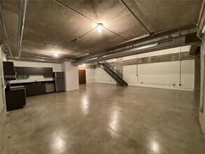 1749 NE Miami Ct in Miami, FL - Building Photo - Building Photo