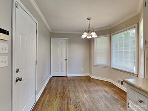 4989 Mossy Ct in Stone Mountain, GA - Building Photo - Building Photo