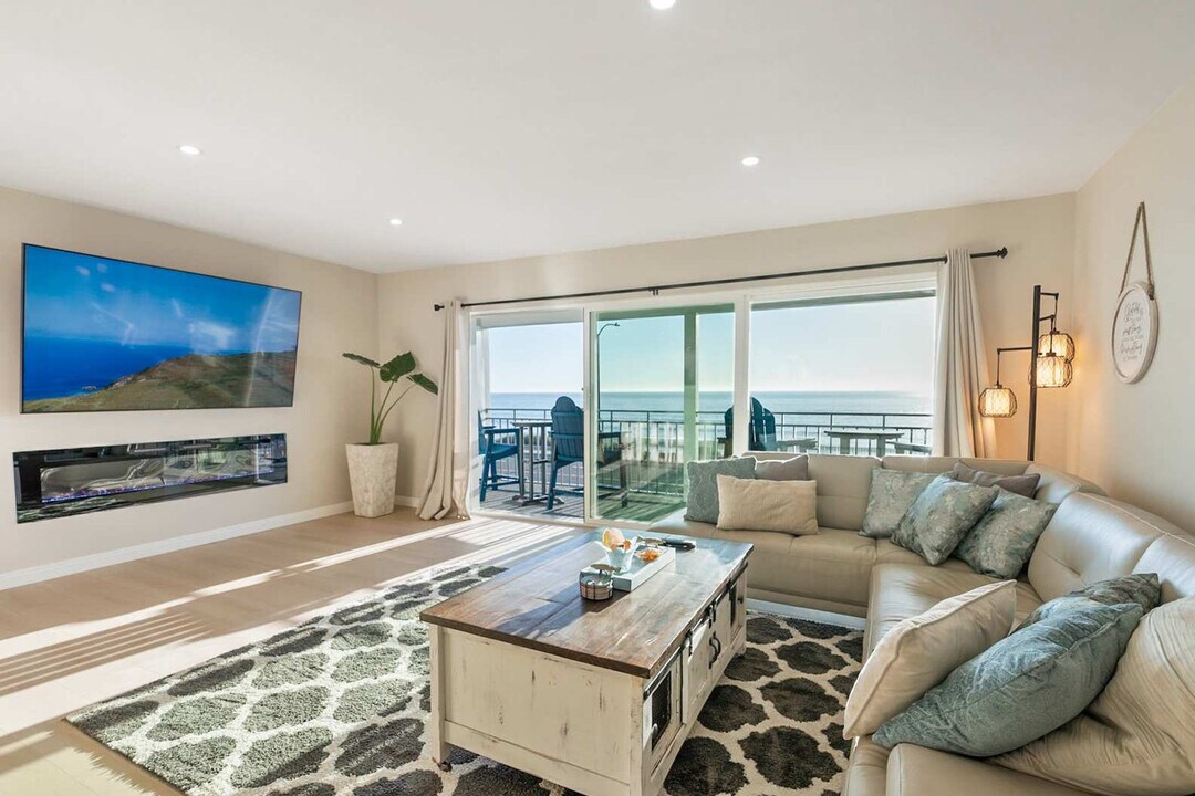 3460 Carlsbad Blvd in Carlsbad, CA - Building Photo