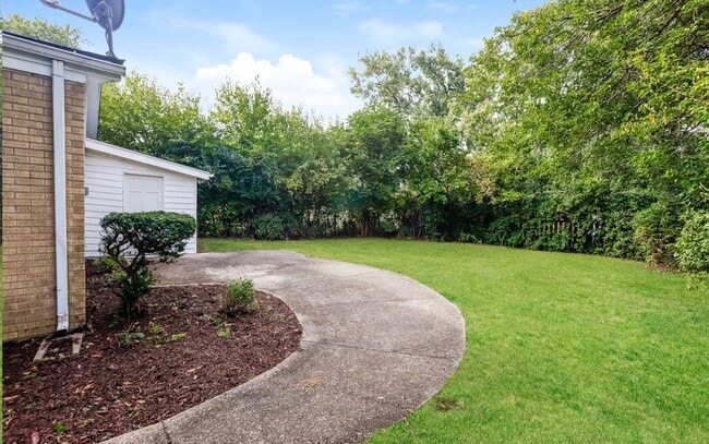 1464 Deerfield Rd in Deerfield, IL - Building Photo - Building Photo