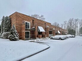 914 School St in Lisle, IL - Building Photo