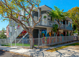 541 NW 33rd St in Miami, FL - Building Photo - Building Photo