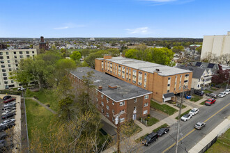 1525-1535 Central Ave in Bridgeport, CT - Building Photo - Building Photo