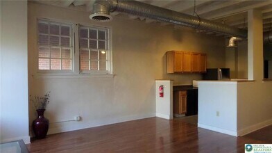 143 S 4th St in Easton, PA - Building Photo - Building Photo