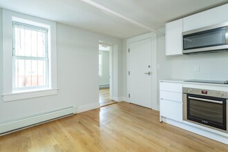 34 South St, Unit B2 in Boston, MA - Building Photo - Building Photo