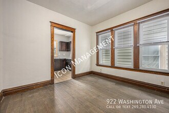 922 Washington Ave in Kalamazoo, MI - Building Photo - Building Photo