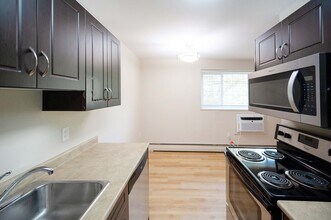 1080 Moncton Av in Winnipeg, MB - Building Photo - Building Photo