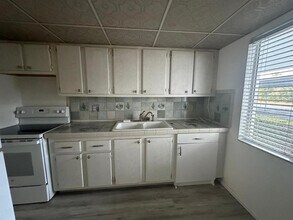 2060 Marilyn St in Clearwater, FL - Building Photo - Building Photo