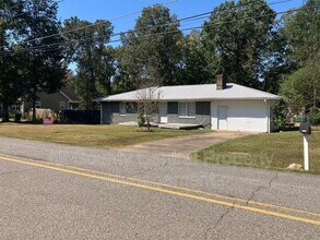 13070 Broadway Dr in Mc Calla, AL - Building Photo - Building Photo