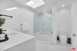 30020 Morning View Dr in Malibu, CA - Building Photo - Building Photo