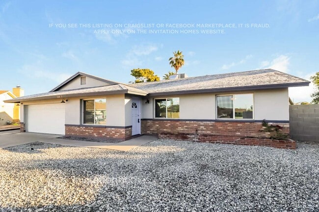 10845 N 44th Ln in Glendale, AZ - Foto de edificio - Building Photo