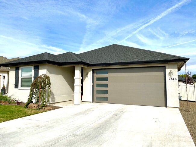 3846 W Hearst Ct in Meridian, ID - Building Photo - Building Photo
