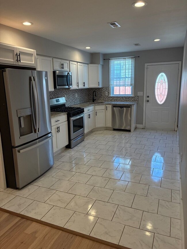 property at 1403 Race St