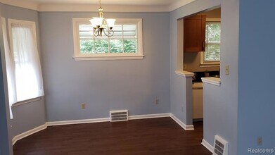 1261 Pearson St in Ferndale, MI - Building Photo - Building Photo