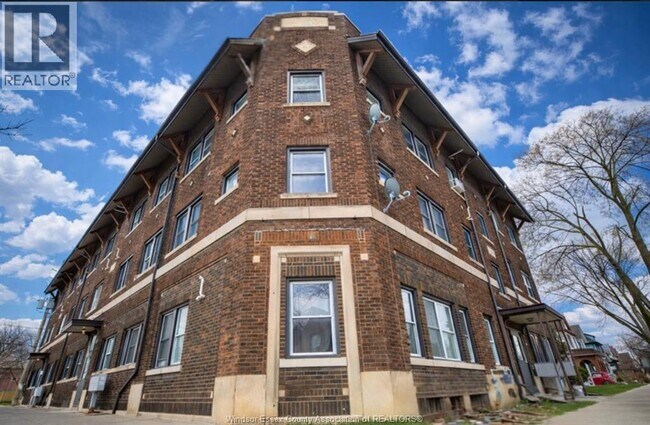 property at 416 Lincoln Rd