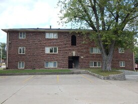2543 17th St, Unit 1 in Rock Island, IL - Building Photo