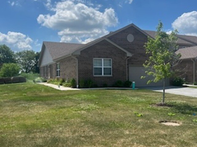 47 Olympus Dr in Tinley Park, IL - Building Photo