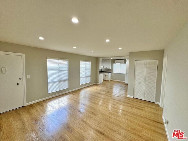 505 S Wilton Pl in Los Angeles, CA - Building Photo - Building Photo