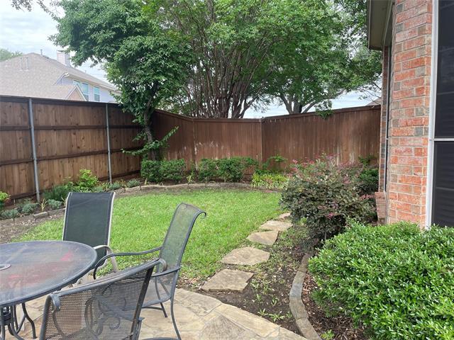 9506 Windy Hollow Dr in Irving, TX - Building Photo - Building Photo