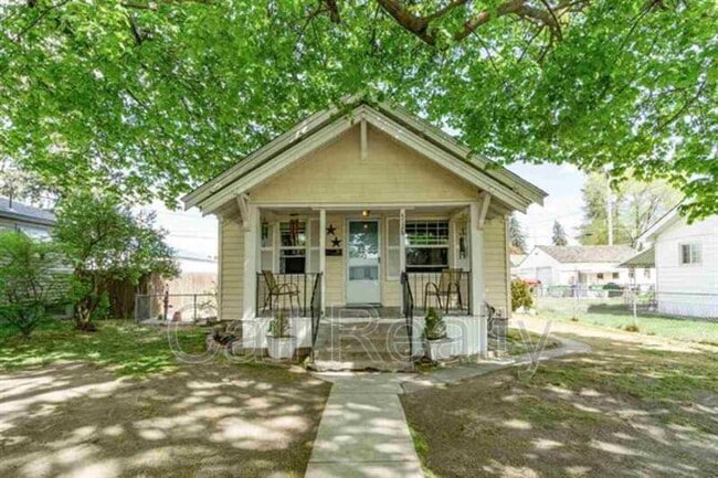 property at 4728 N Madison St