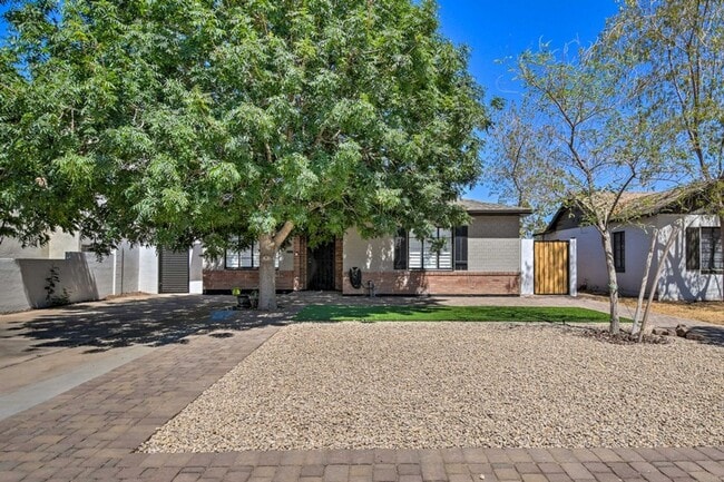 property at 2253 N 16th Ave