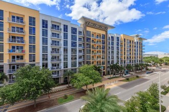 Windsor Central Arts in St. Petersburg, FL - Building Photo - Building Photo