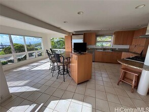 2368 St Louis Dr in Honolulu, HI - Building Photo - Building Photo
