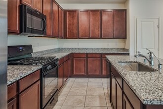 3210 Brynley Ave in Henderson, NV - Building Photo - Building Photo