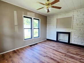 141 W 1st St in Manteno, IL - Building Photo - Building Photo
