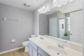 2243 J Lawson Blvd in Orlando, FL - Building Photo - Building Photo