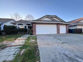 8527 Chamonix Way in Antelope, CA - Building Photo