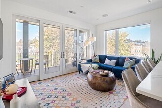 946 Saratoga St in Boston, MA - Building Photo - Building Photo
