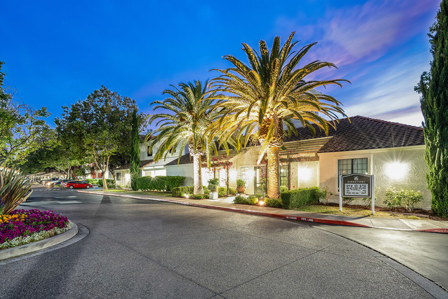 Mission Pointe by Windsor in Sunnyvale, CA - Building Photo - Building Photo