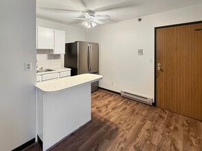 3170 W Monroe St in Waukegan, IL - Building Photo - Building Photo