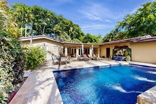 2920 Columbus Blvd in Coral Gables, FL - Building Photo