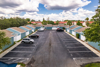 9910 Aquarius Dr in Port Richey, FL - Building Photo - Building Photo