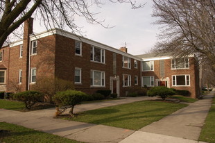 11000 S Artesian Ave Apartments