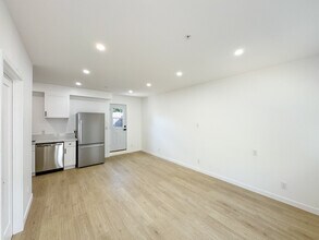 956 Camulos St, Unit 956.5 in Los Angeles, CA - Building Photo - Building Photo
