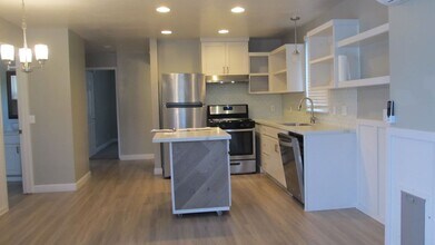 390 7th St in Imperial Beach, CA - Building Photo - Building Photo