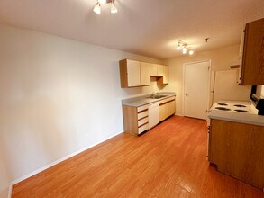 1320 Brook St in St. Charles, IL - Building Photo - Building Photo