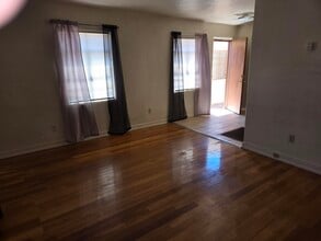1013 6th St NW in Albuquerque, NM - Building Photo - Building Photo